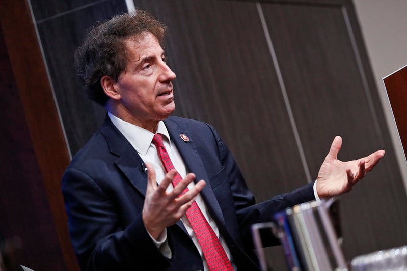 Top Democrat Urges FBI to Defy Orders in Texas Redistricting Standoff